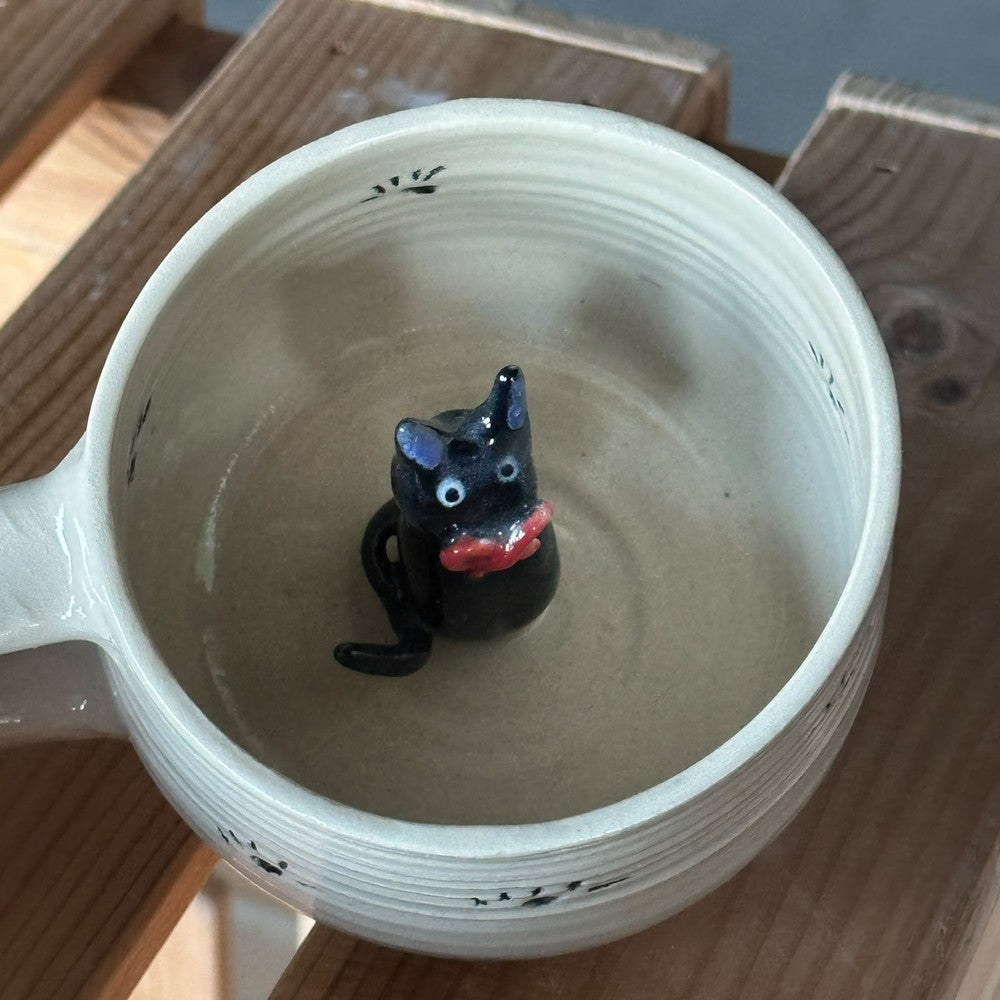 Mug with Totoro, Hearts & Flowers - Green