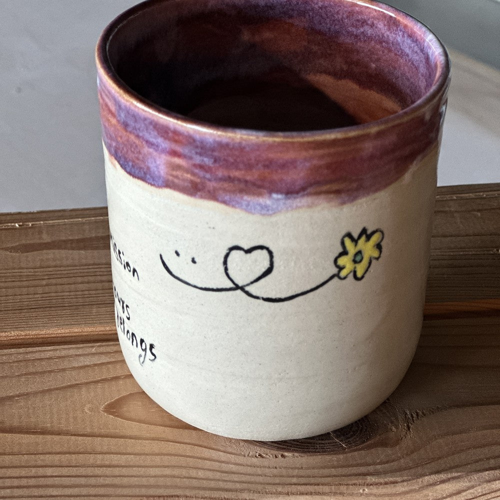 Plum Rim Smiley Bloom With Heart and Daisy - Plum & cream