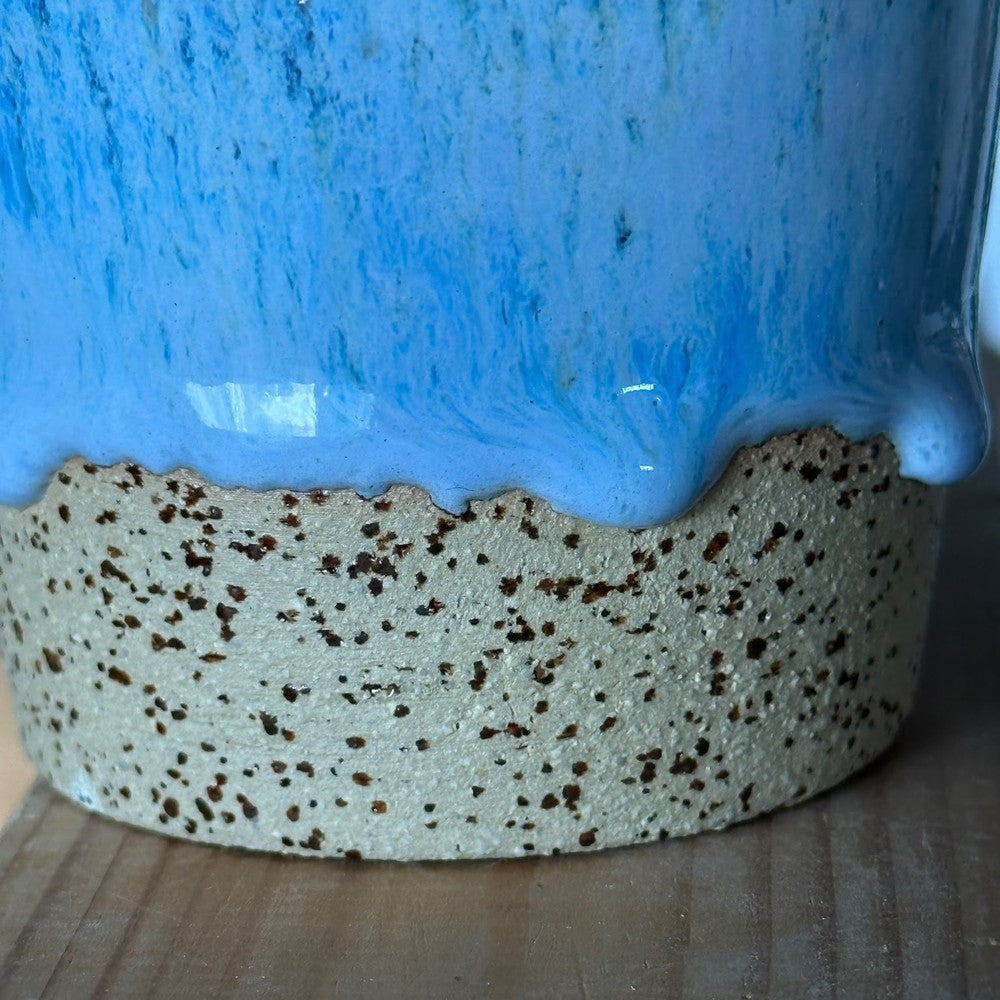 Sprinkled V Cup