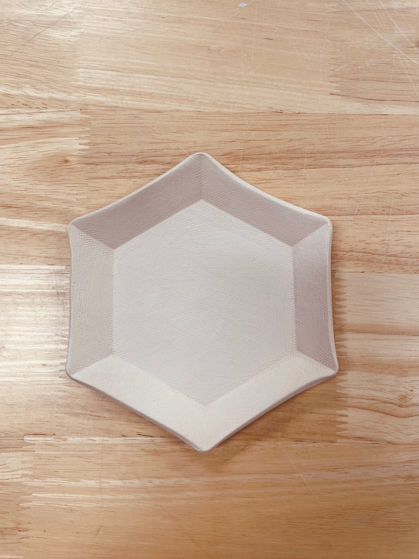 Diamond Plate bisque piece to paint at Ceramic Cube Doha
