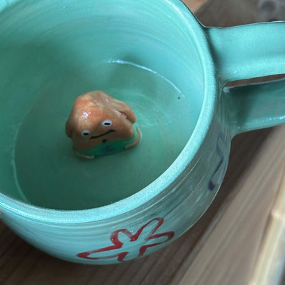 Mug with Figures Inside - Green
