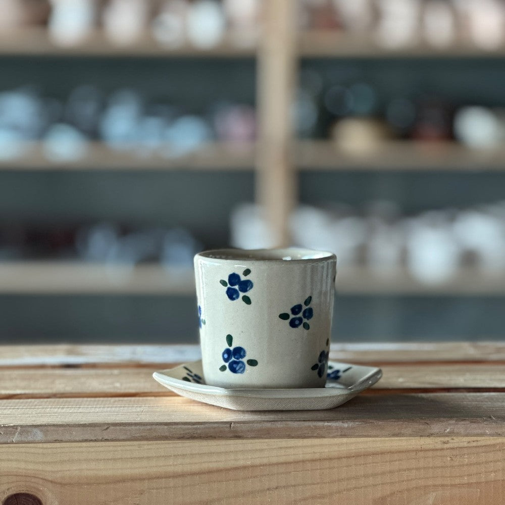 V Cup - Mint green, brown & white