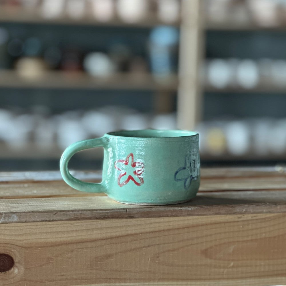 Mug with Figures Inside - Green