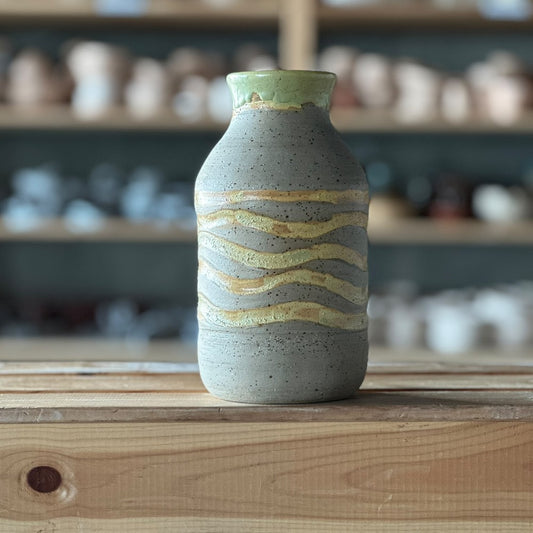 Dotted Vase - Gray