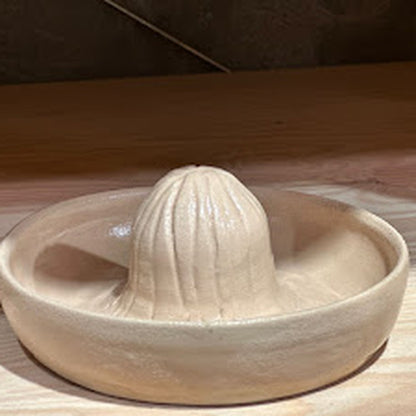 Lime Squeezer - Beige